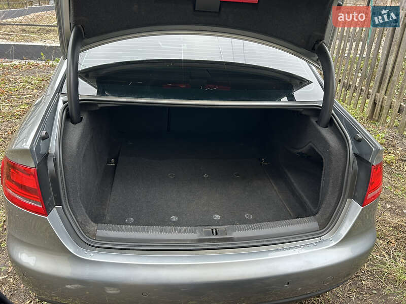 Седан Audi A4 2008 в Золочеве