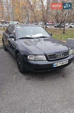 Седан Audi A4 1997 в Киеве