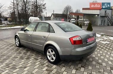 Седан Audi A4 2004 в Староконстантинове