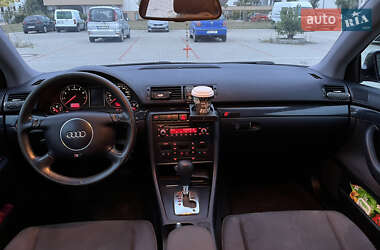 Седан Audi A4 2001 в Иршаве