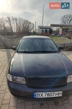 Седан Audi A4 1996 в Острозі