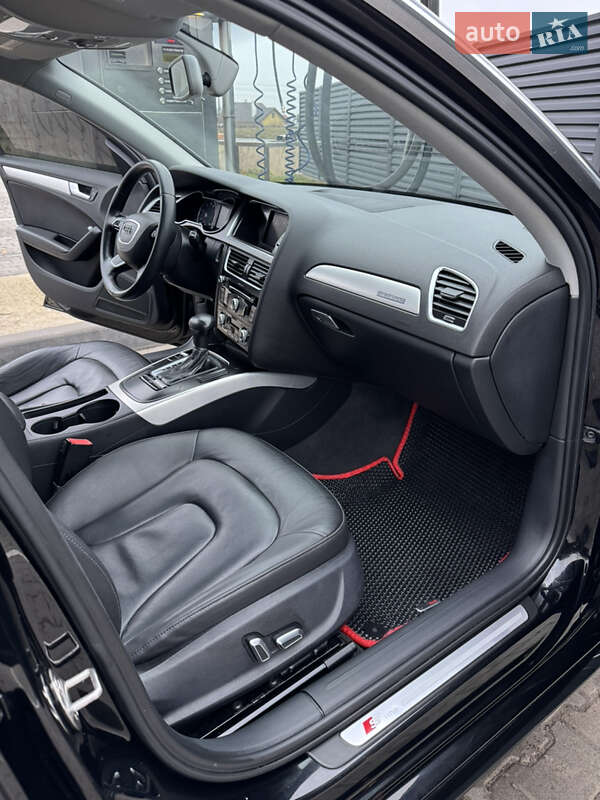 Седан Audi A4 2014 в Радехові