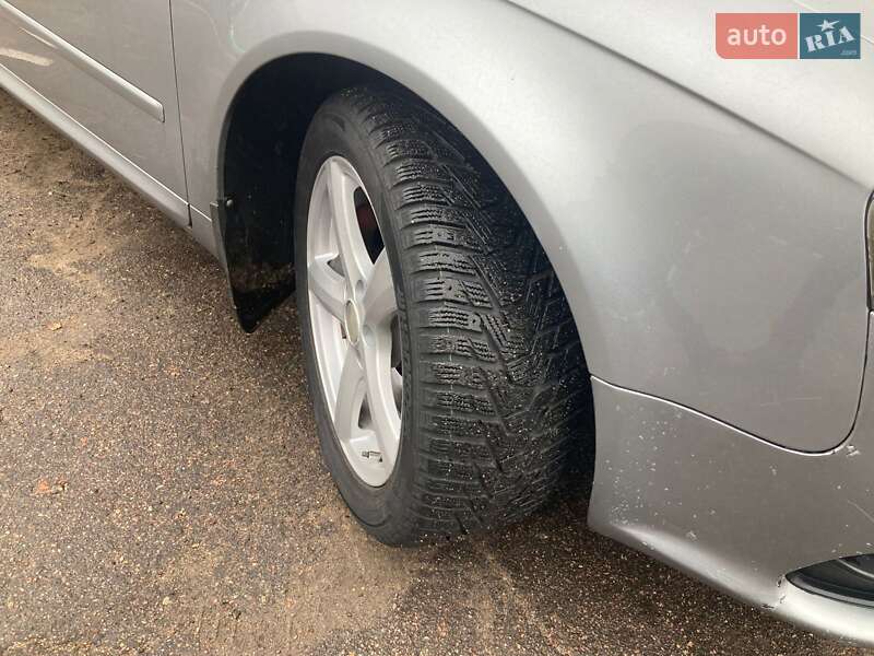 Седан Audi A4 2008 в Южном