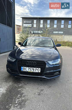 Седан Audi A4 2014 в Львові