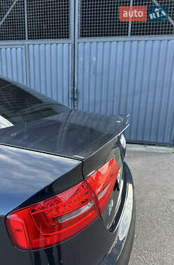 Седан Audi A4 2014 в Львові