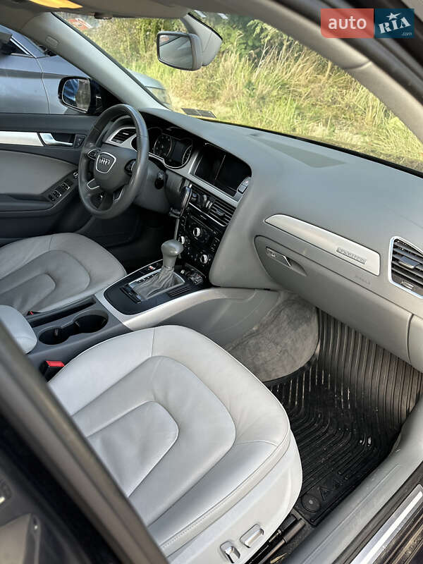 Седан Audi A4 2014 в Львові