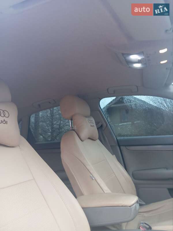 Седан Audi A4 2004 в Городенке