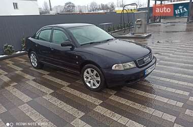 Седан Audi A4 1997 в Львові