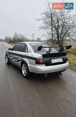 Седан Audi A4 1995 в Богородчанах