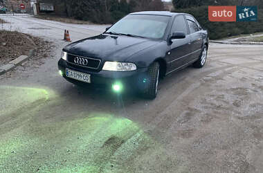 Седан Audi A4 2000 в Умани