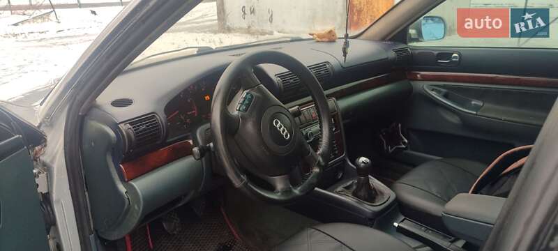 Седан Audi A4 1998 в Харькове