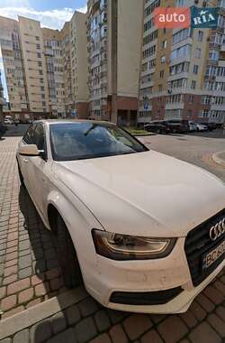 Седан Audi A4 2015 в Львове