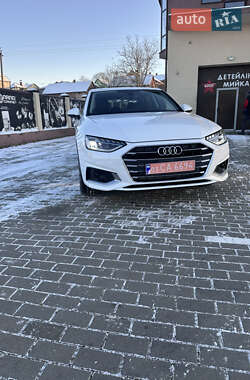 Седан Audi A4 2021 в Львові