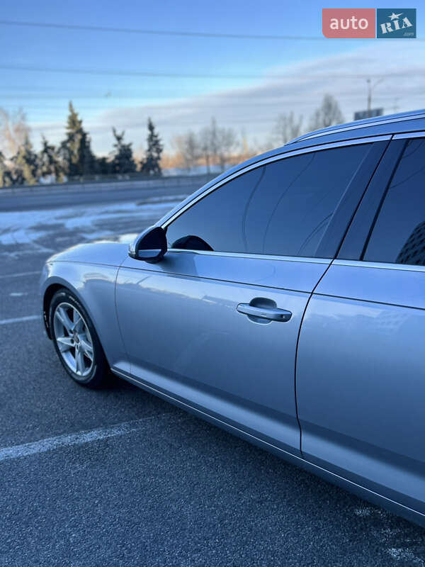 Универсал Audi A4 2016 в Днепре