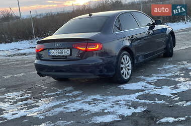 Седан Audi A4 2012 в Рівному