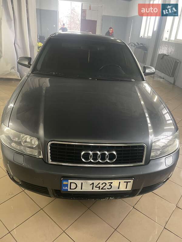 Седан Audi A4 2001 в Золочеве