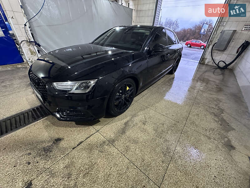 Седан Audi A4 2019 в Сумах