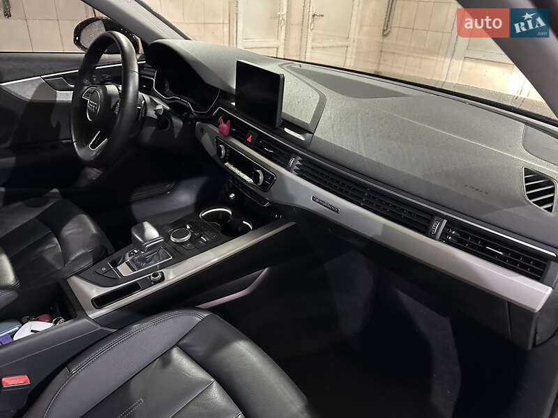 Седан Audi A4 2019 в Сумах