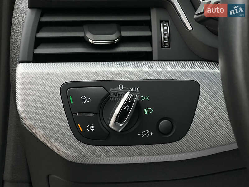 Седан Audi A4 2017 в Каменец-Подольском