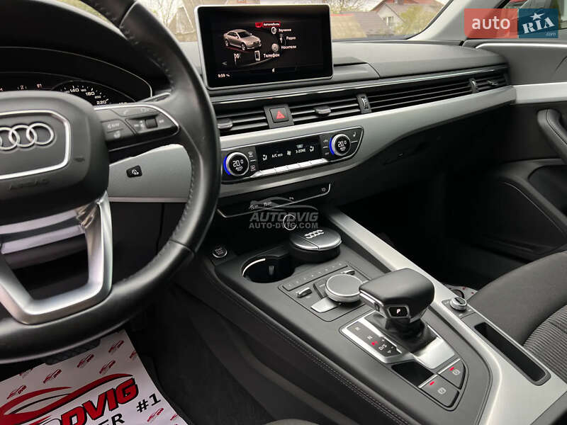 Седан Audi A4 2017 в Каменец-Подольском