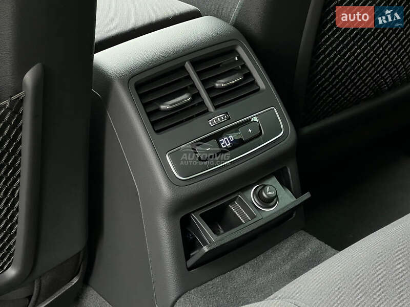 Седан Audi A4 2017 в Каменец-Подольском