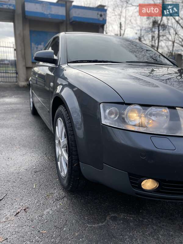 Седан Audi A4 2001 в Золочеве
