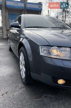Седан Audi A4 2001 в 