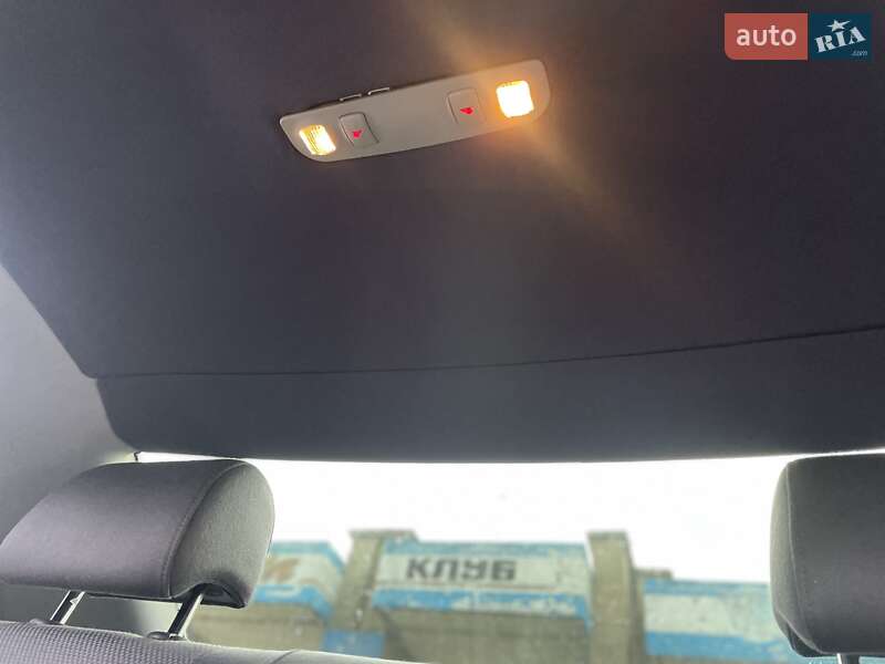 Седан Audi A4 2001 в Золочеве