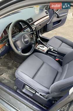 Седан Audi A4 2001 в 