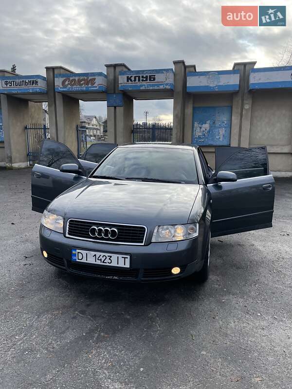 Седан Audi A4 2001 в Золочеве