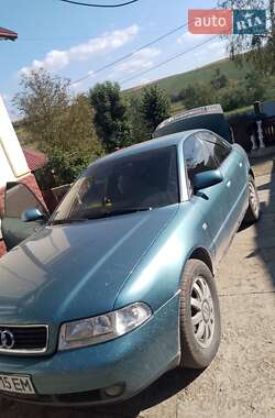 Седан Audi A4 2000 в 