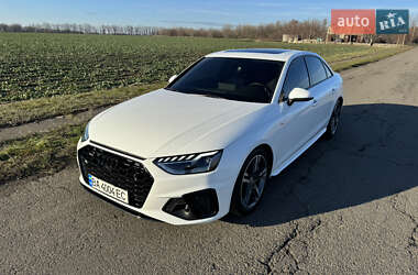 Седан Audi A4 2020 в 