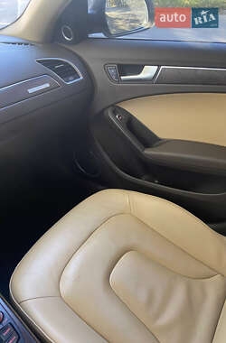 Седан Audi A4 2013 в Львові