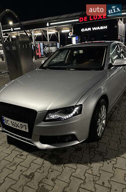 Седан Audi A4 2011 в Львові