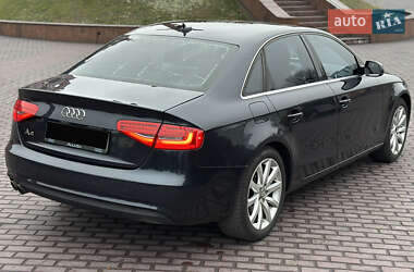 Седан Audi A4 2012 в Киеве