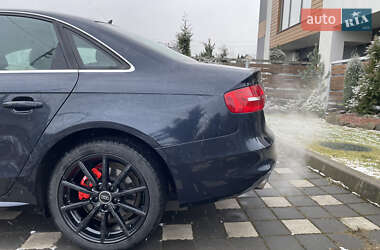 Седан Audi A4 2013 в Стрию