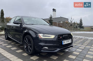 Седан Audi A4 2013 в Стрию