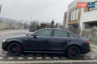 Седан Audi A4 2013 в Стрию