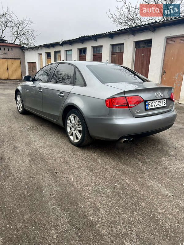 Седан Audi A4 2010 в Хмельницькому