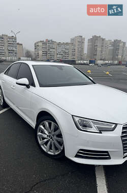 Седан Audi A4 2016 в 
