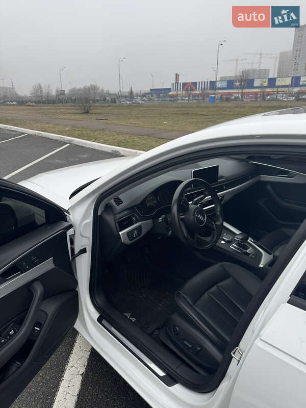 Седан Audi A4 2016 в Киеве