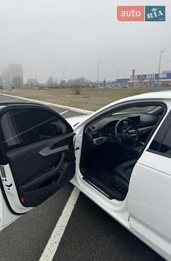 Седан Audi A4 2016 в Киеве