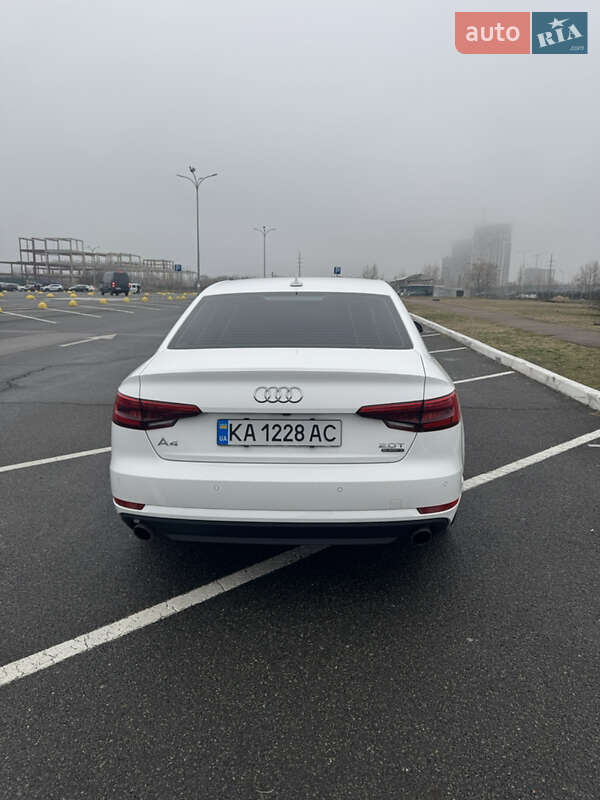 Седан Audi A4 2016 в Киеве