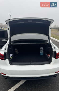 Седан Audi A4 2016 в Киеве