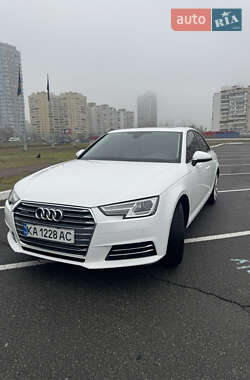 Седан Audi A4 2016 в Киеве