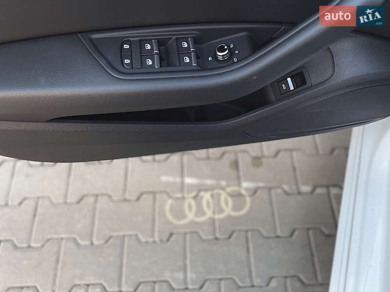 Седан Audi A4 2020 в Києві