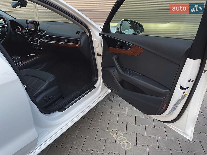 Седан Audi A4 2020 в Києві