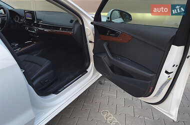 Седан Audi A4 2020 в 