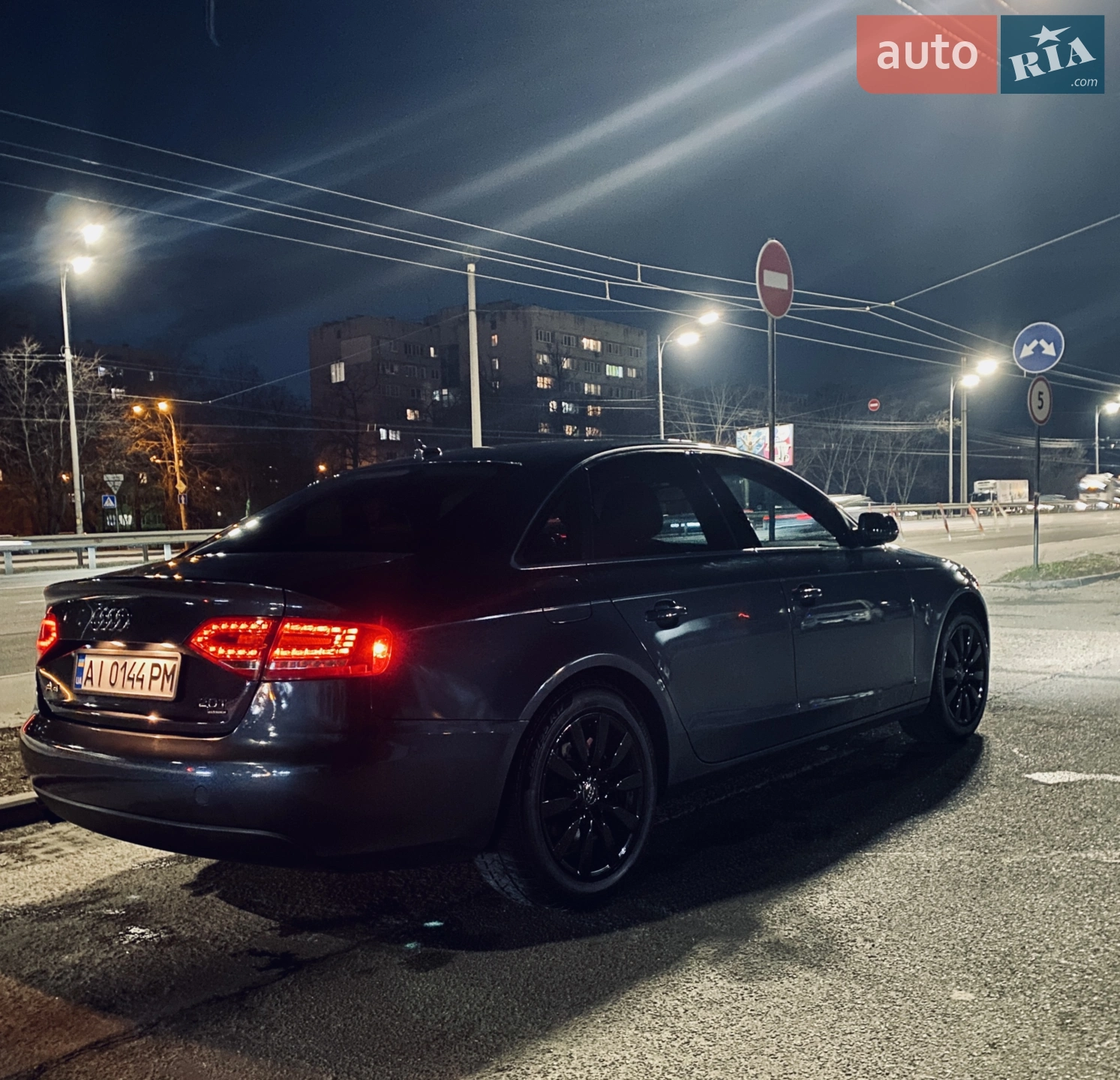 2010 Audi A4 - мініатюра 3