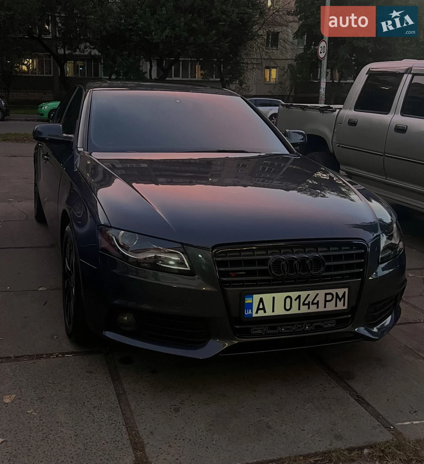 2010 Audi A4 - мініатюра 2